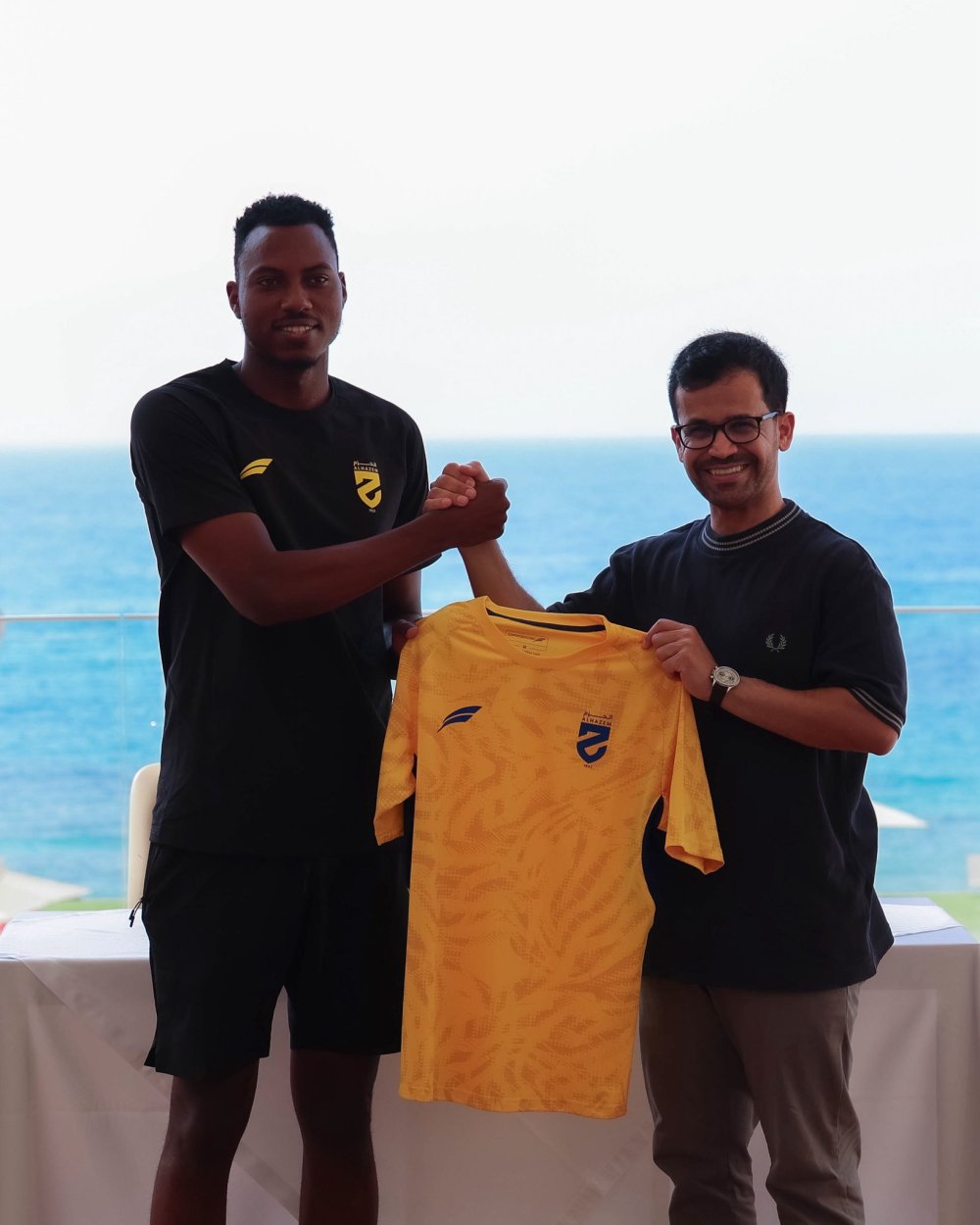 Bonheur Mugisha ubwo yatangazwaga nk’umukinnyi mushya wa Al-Hazem Saudi Club yo muri Saudi Pro League.
