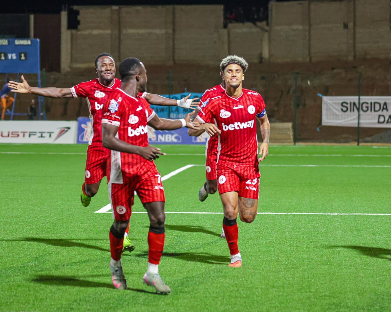 Simba SC ikomeje kuyobora NBC Premier League nyuma yo gutsinda Singida Black Stars