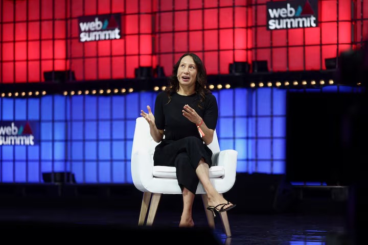 Naomi Gleit, Umuyobozi ushinzwe ibicuruzwa muri Meta, yasuye Aziya umwaka ushize, ashimishwa n’uko startups zaho zubakiye imiterere yazo kuri AI.