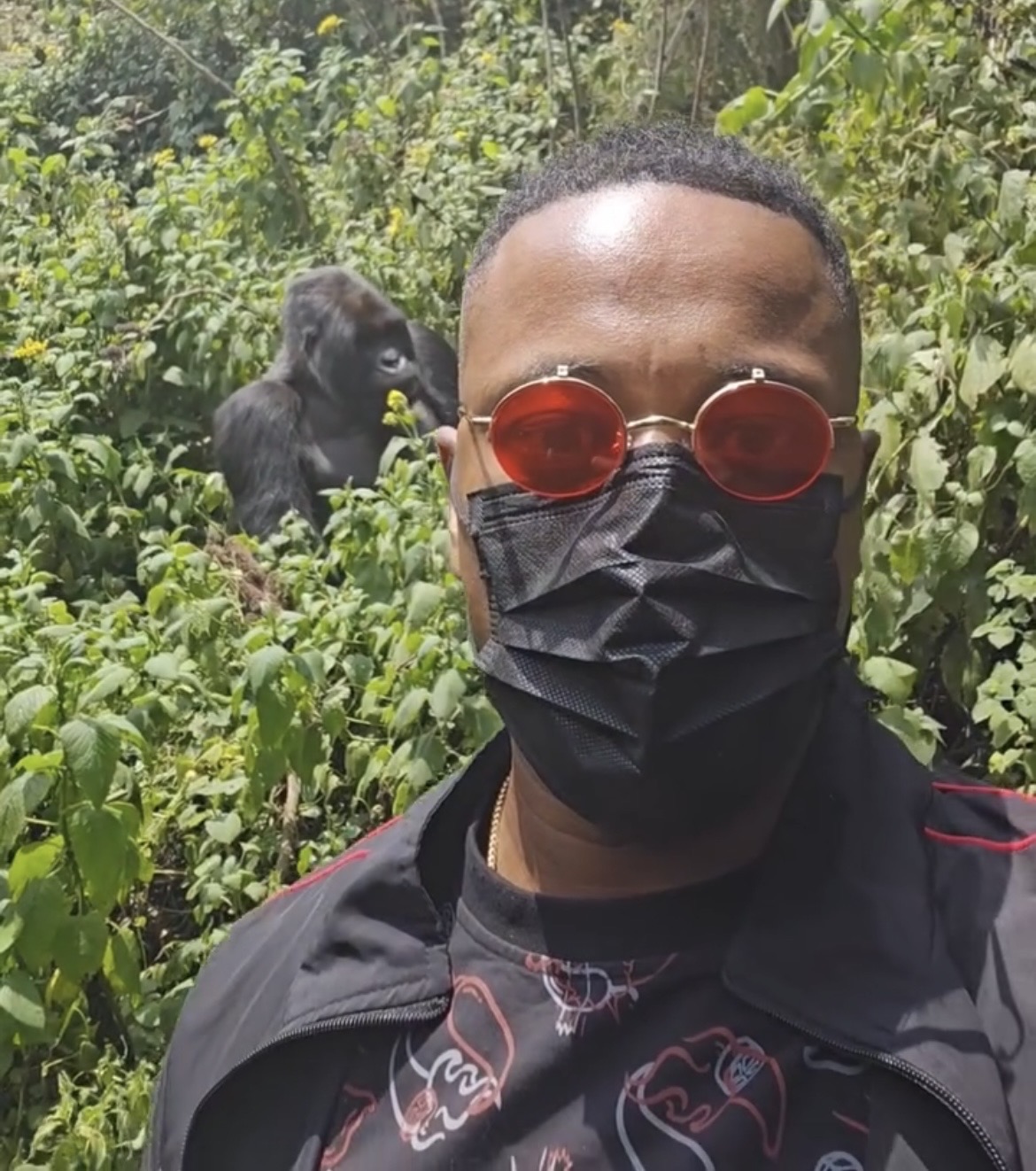 Patrice Evra yashimishijwe bikomeye no kubona ingagi mu Rwanda