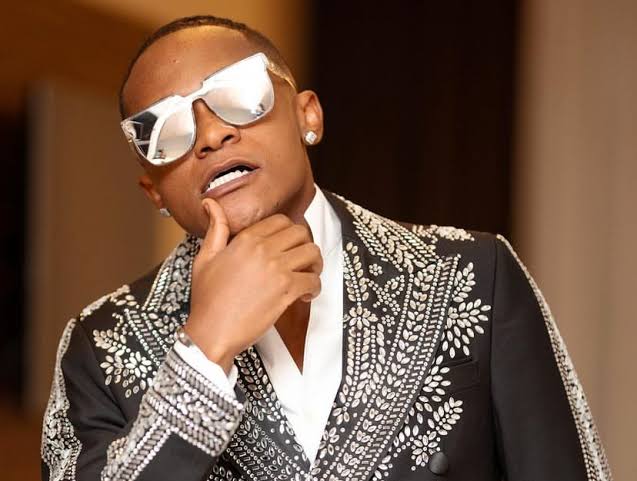 Innoss’B yongeye kuvuga ku makimbirane na Fally Ipupa, amushinja kumuhungabanyiriza umwuga