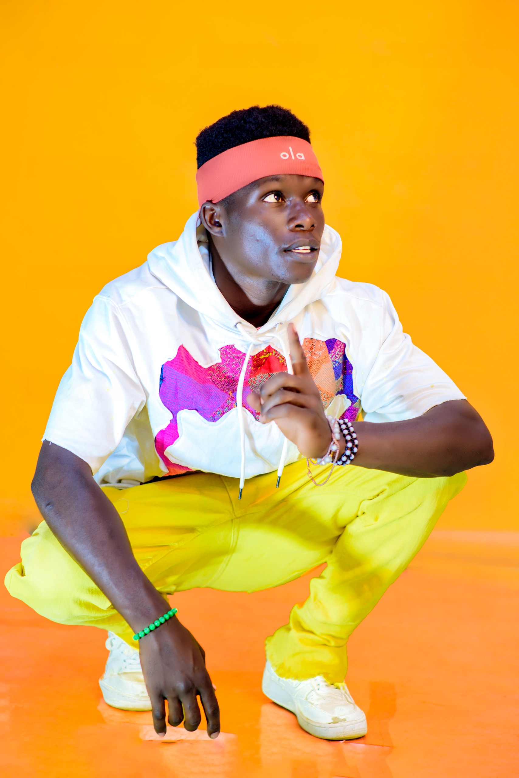 Buri uko nandikaga umurongo nataga igitonyanga cy'amarira, The Future ku ndirimbo yakoreye Mama we